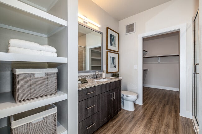 A2 1BR, 1BA - 700SF - Bathroom - The Grace at Creekside