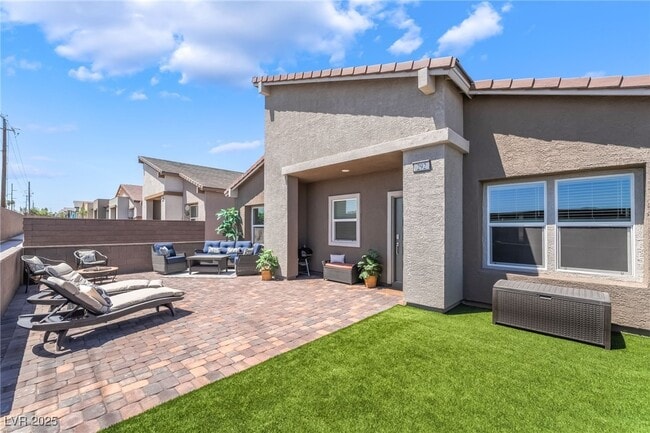 Photo - 292 Whitney Crst St