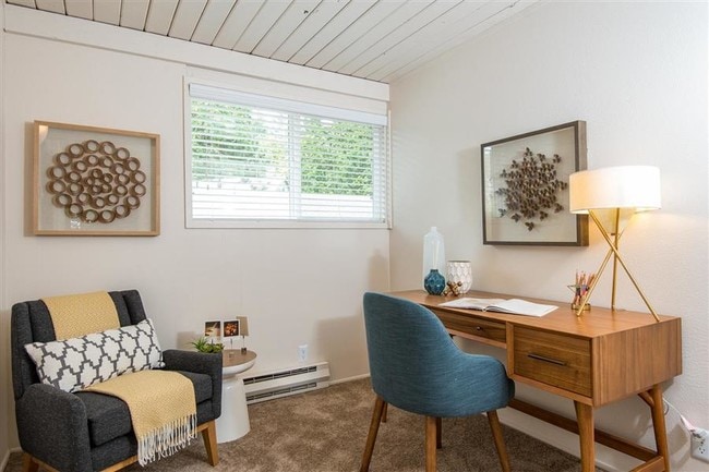 Photo - Witham Hill Oaks