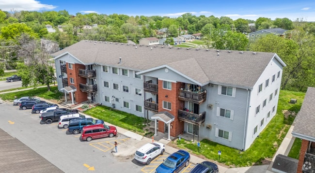 Building Photo - Ivy I | Elevated 3 Bedroom Unit 221-303 Rental