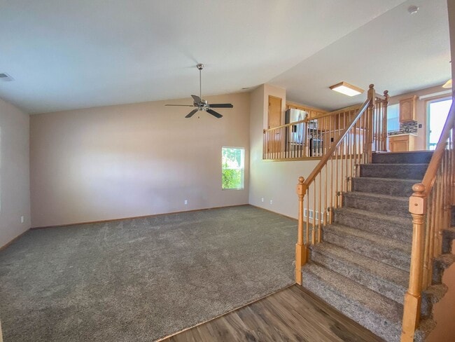 Photo - 3 Bedroom, 2.5 Bath fenced yard!