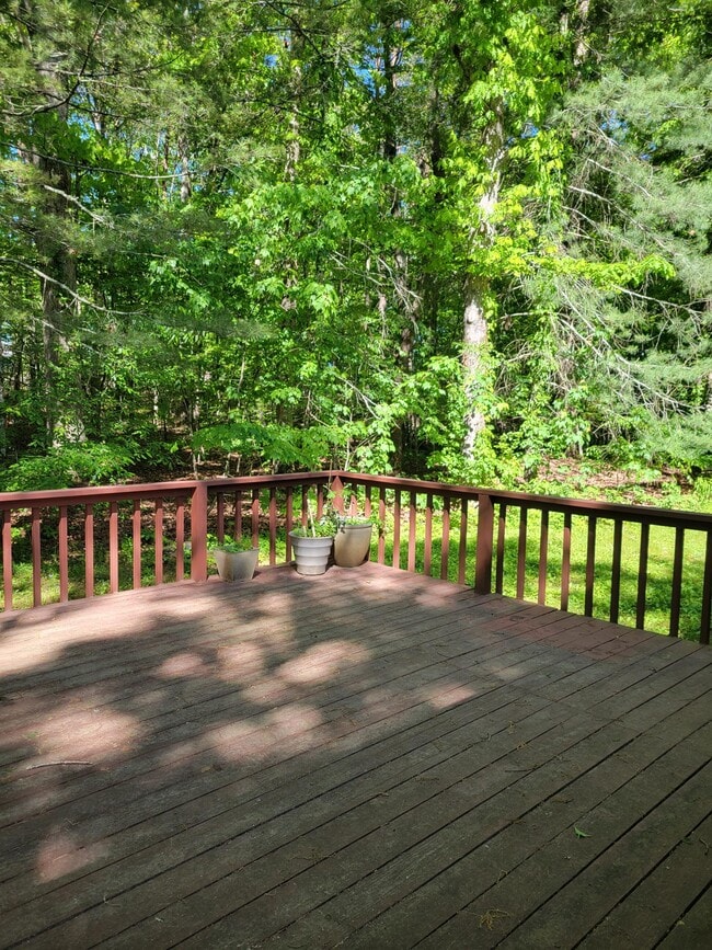 Photo - 172 St George Dr