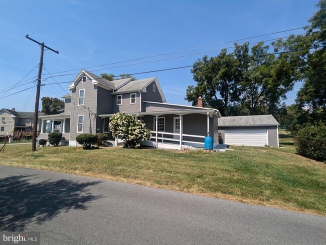 Photo - 801 E Moler Ave