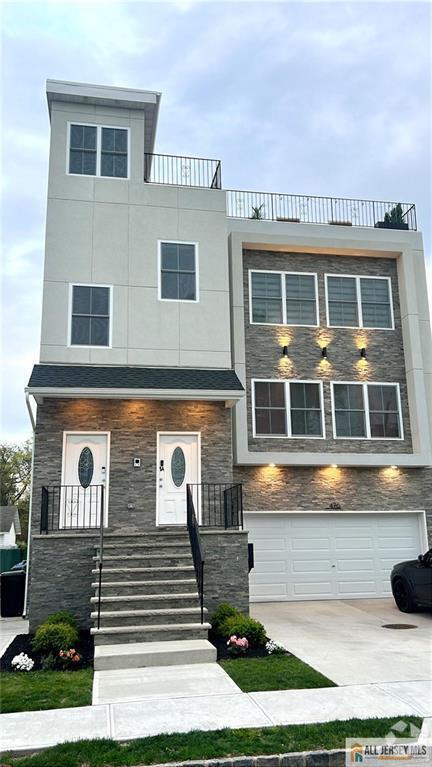 Building Photo - 476 Meade St Unit 1A Rental