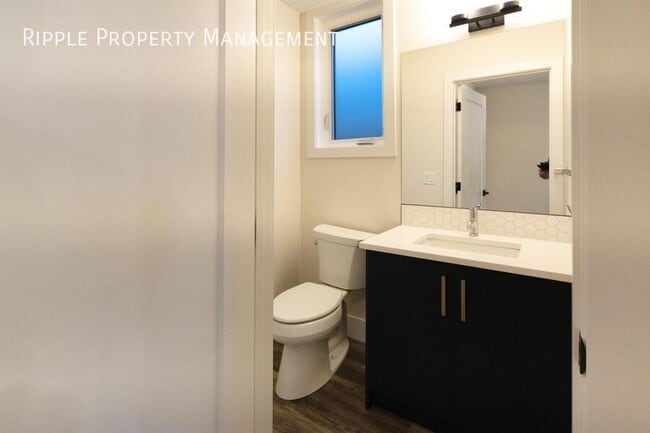 Photo - GREAT 3 BEDS/ 3.5 BATHS TOWNHOUSE IN THE COMMUNITY OF SHAGANAPPI