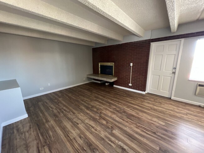 Photo - 2 Bedroom 1 Bathroom Apartment in Aurora Unit 307