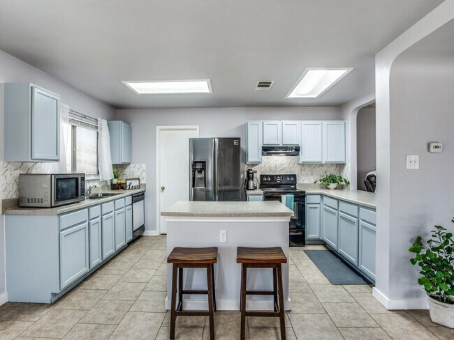 Photo - 201 Sil Cove