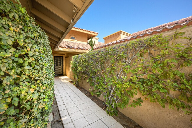 Photo - 41385 Woodhaven Dr W
