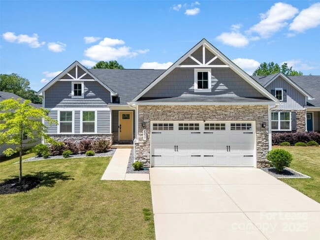 Photo - 2217 GoldWood Dr House