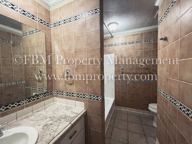 Photo - 2608 W Sycamore Ave Unit 7