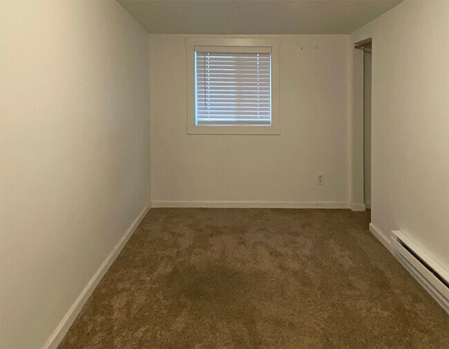 Photo - Main2136 Unit B