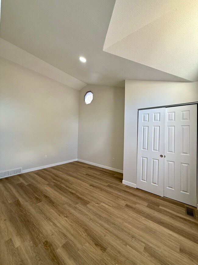 Photo - 411 Ruby Dr