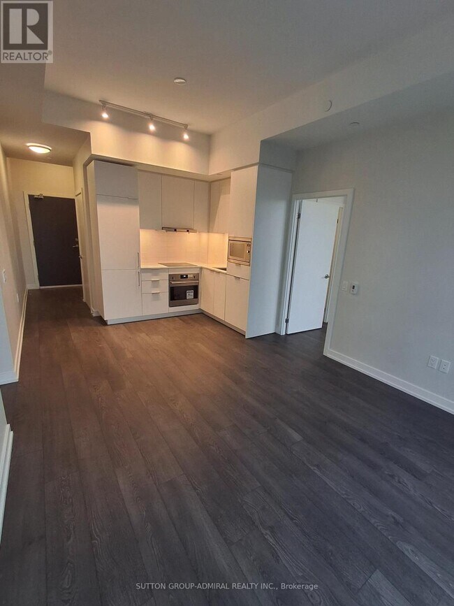 Photo - 7 Golden Lion Heights