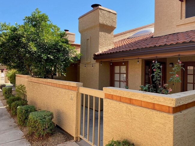Building Photo - 6900 E Gold Dust Ave Rental