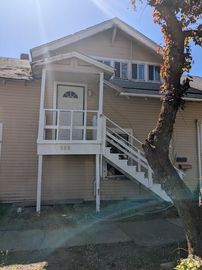 Building Photo - 906 Lincoln St Unit 906 Rental
