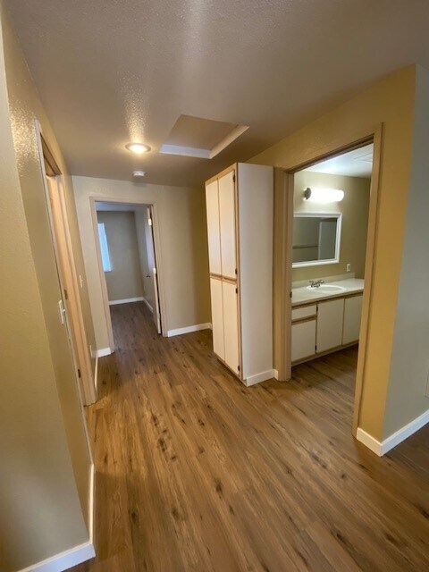 2 bedroom/1 bath 858sq ft