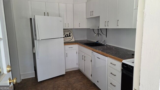 Photo - 1845 Monroe Dr NE