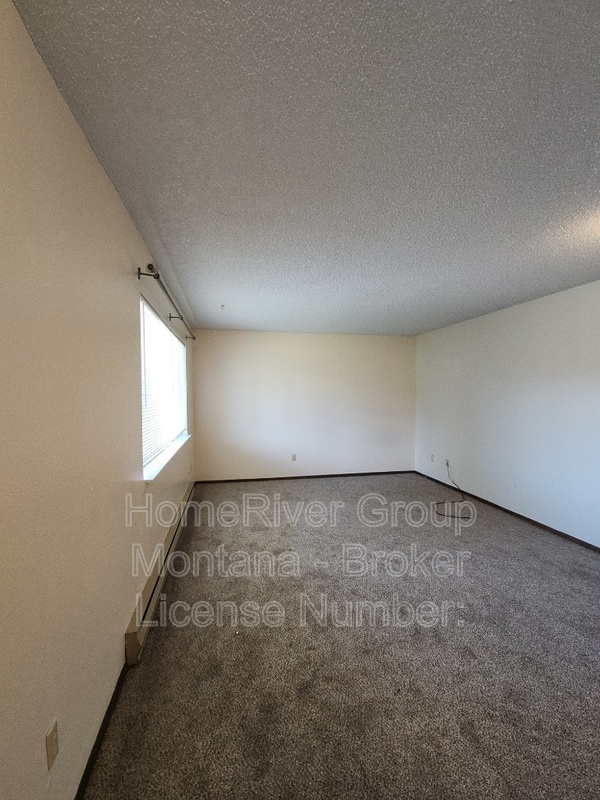 Photo - 2139 S 4th St W