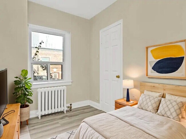 Photo - 166 Eastbourne Ave