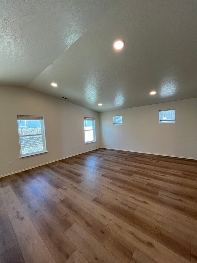 Photo - Brand new 3 bedroom/2.5 bathroom ready for move in