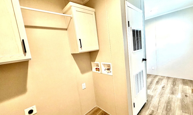 Photo - 25148 Au Lac Dr N