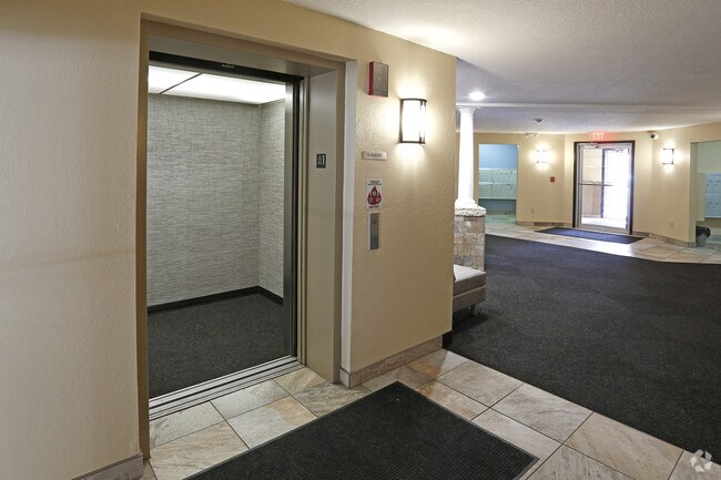 Elevator - Wheelock Ridge Villa