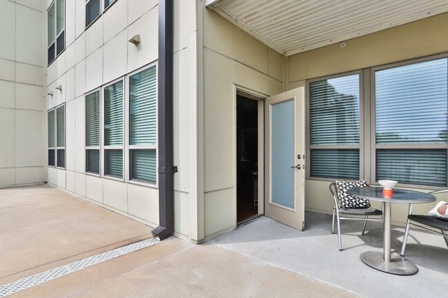 Residences at The Streets of St. Charles Apartment Homes