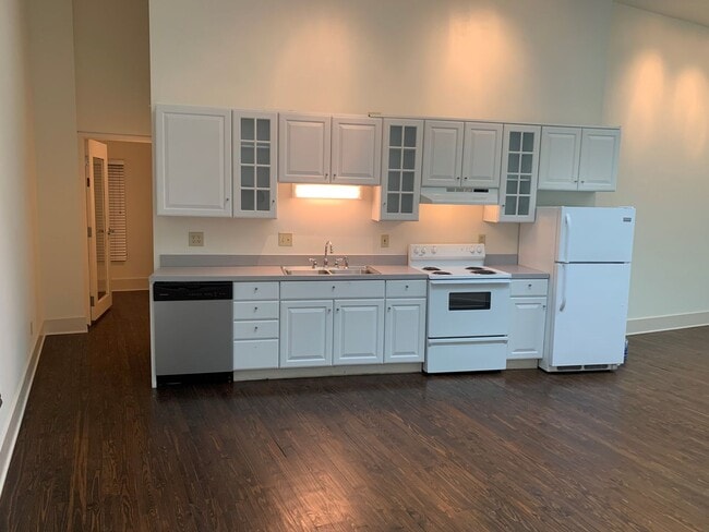 Photo - 772 N High St Unit 202