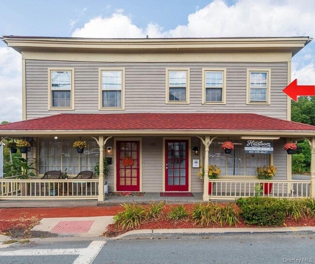 Building Photo - 102 Ward St Unit apt 1