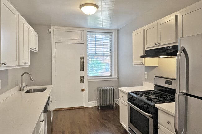 618-632 S. Austin Blvd.
