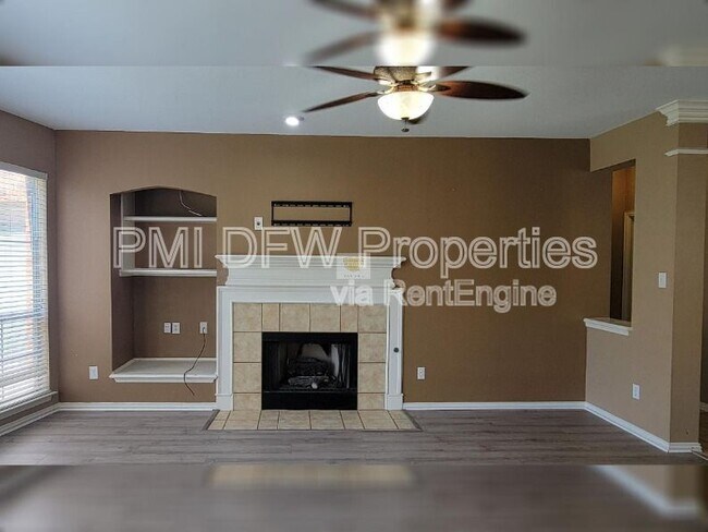 Photo - 2400 Spillway Cir