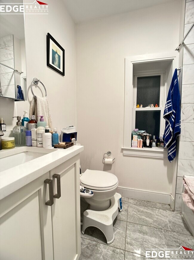 Photo - 25 Linden St Unit 1