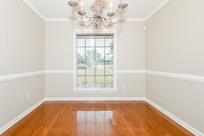 4101 Sidlehill Dr
