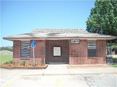 Photo - 835 US Hwy 84 W