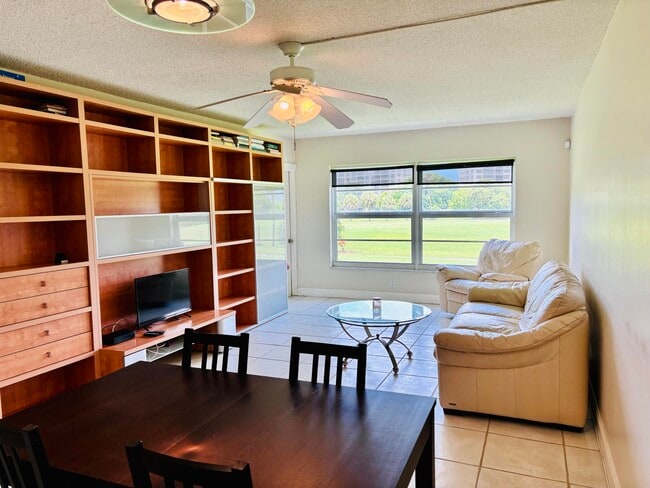 Photo - 2900 N Palm Aire Dr Unidad 206