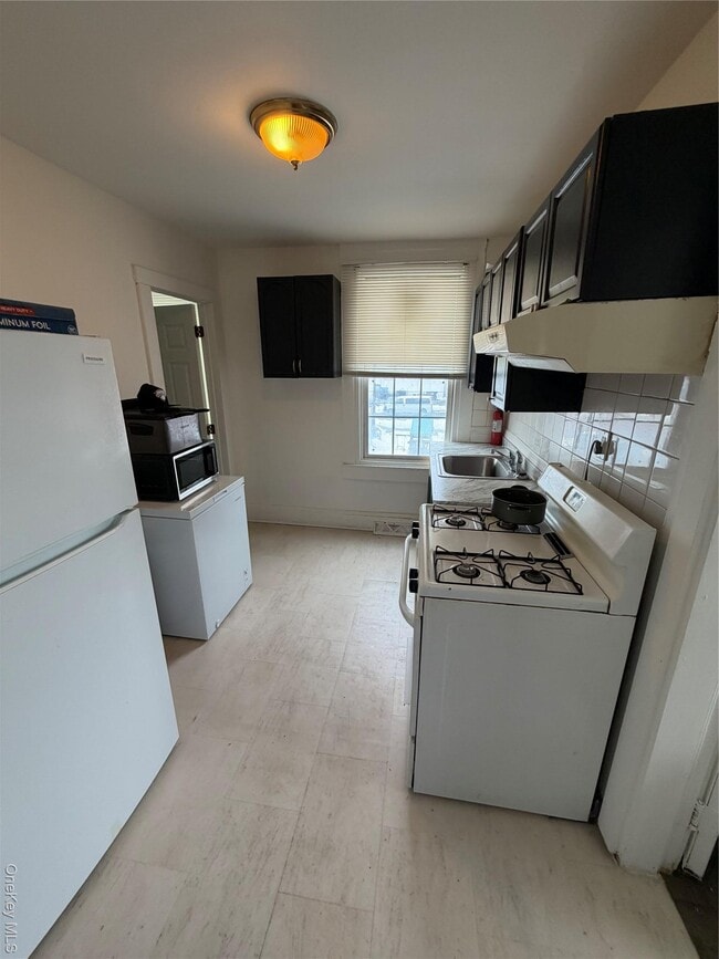 Photo - 373 Church St