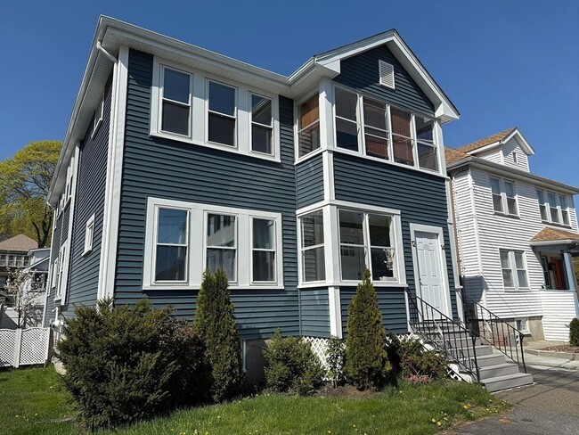 Photo - 12 Gilbert Ct Unit 12