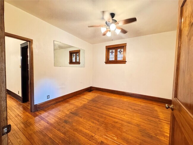 Photo - 4250 Michigan Ave Unidad B