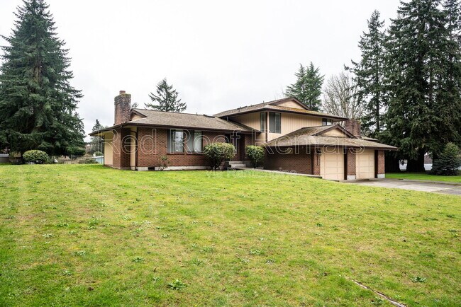 Photo - 1418 Tule Lake Dr S