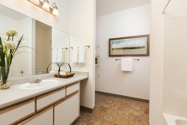 Photo - Capitola Commons Apartments