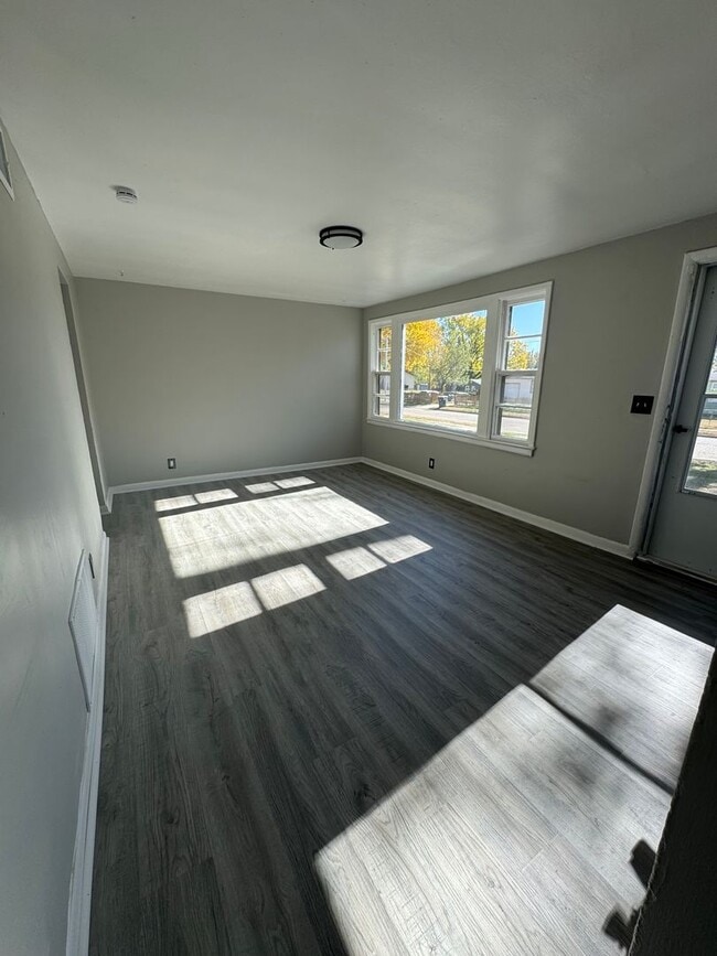 Photo - Cozy 2-bed with yard on quiet street