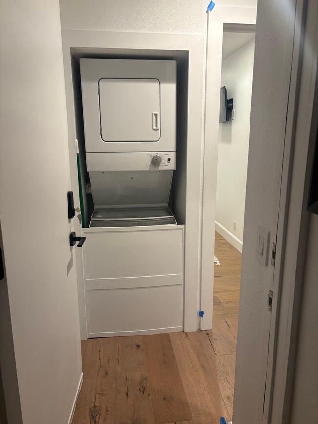 Private Washer/Dryer - 2175 Calle Ola Verde Unit 190