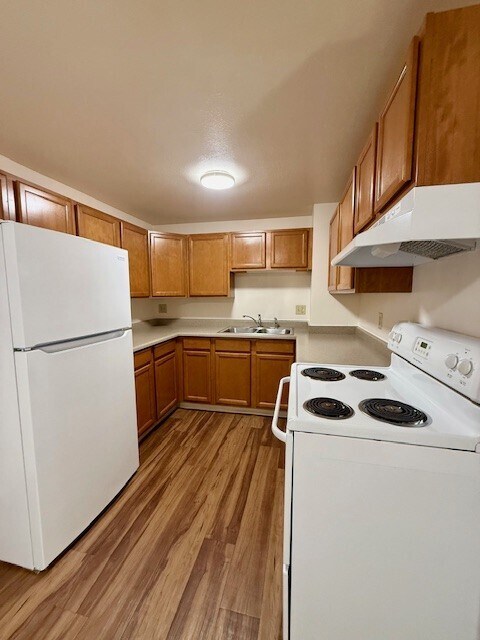 Cottonwood Apartments