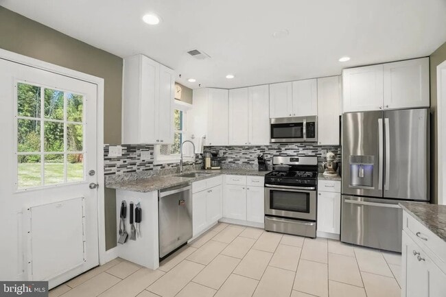 Photo - 810 Venice Dr