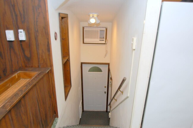 Photo - 312 E Washington St Unit 312 E Washington Apt C