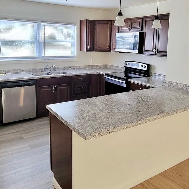 Photo - 2407 Carrelton Dr