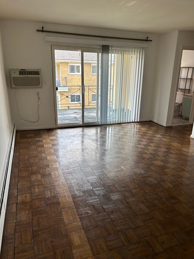 Photo - 29158 Longview Ave