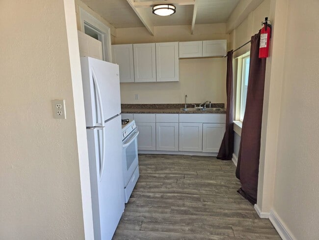 Photo - 10600 State Hwy 59