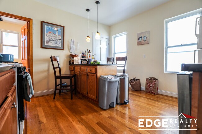 Photo - 47 Easton St Unit 2