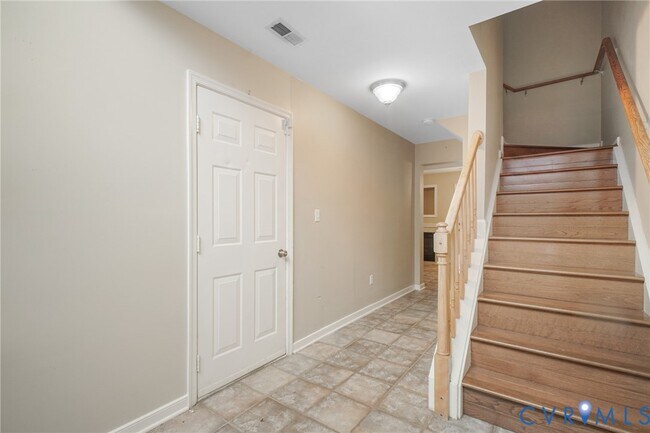 Photo - 405 Donelson Loop